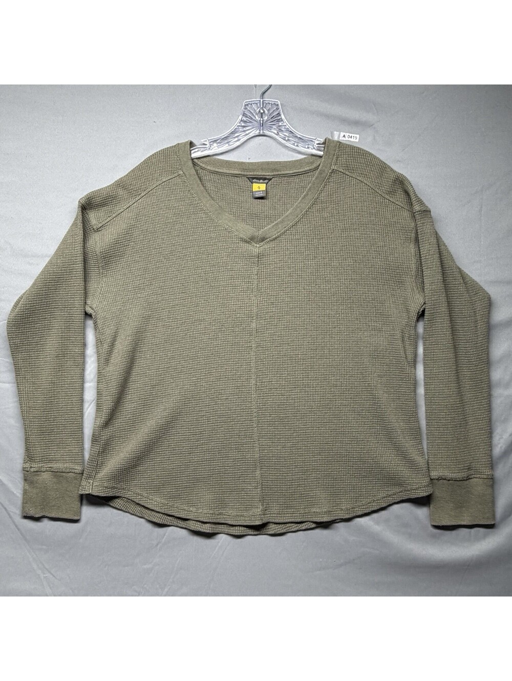 Eddie Bauer Thermal Women's Large V-Neck Long Sleeve Shirt - Waffle Knit - Olive
